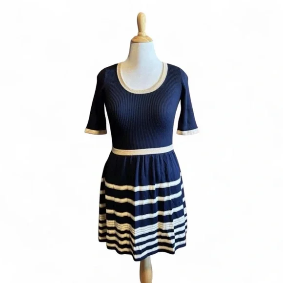 Lilly Pulitzer Striped Sweater Dress Sz M Merino Wool Fit & Flare Half Sleeve - Picture 2 of 5